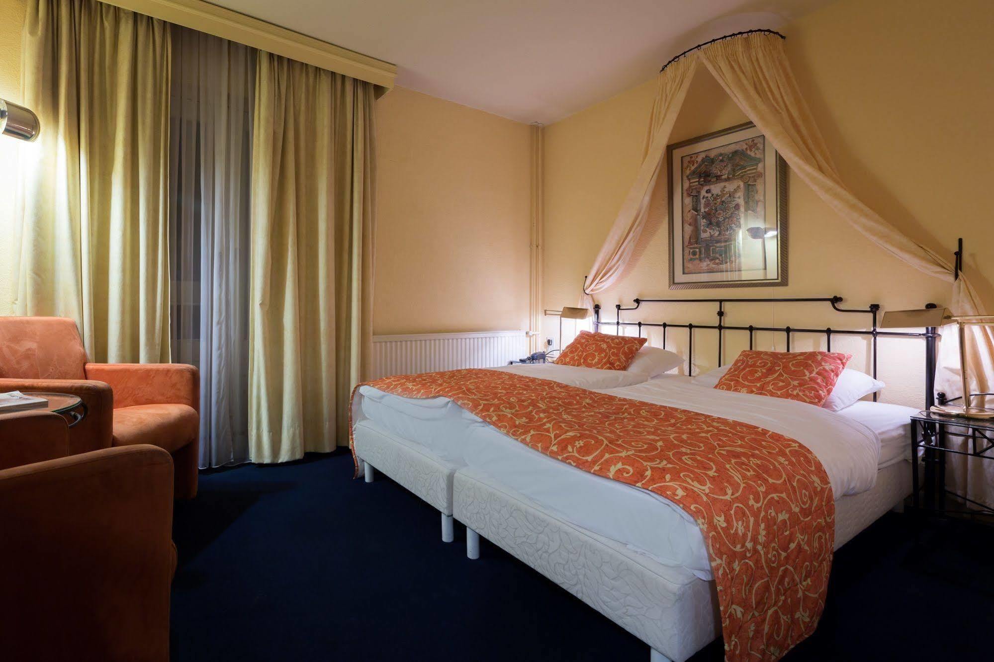 Dormio Wijnhotel Valkenburg Valkenburg aan de Geul Kültér fotó